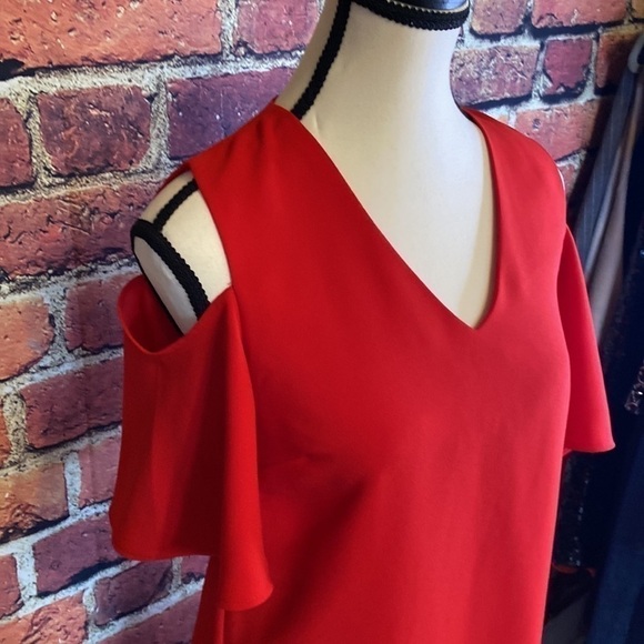 RW&CO Red Cold Shoulder V-neck Mini Shift Dress with Pockets Size XS - Picture 6 of 13